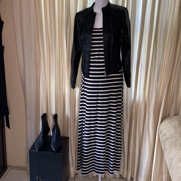 Old Navy | Striped Maxi Jersey Dress - Picture 7 of 11
